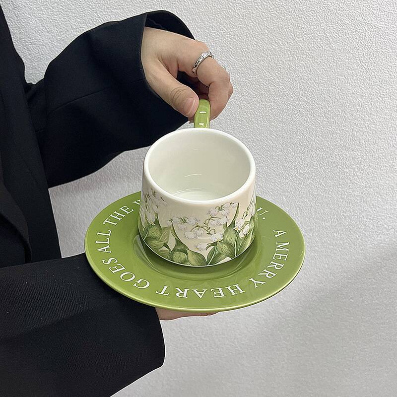 Valley Tea And Coffee - ヴィンテージ油絵風スズラン柄コーヒーカップ＆プレートセット、軽贅沢セラミックカップ、ニッチなラテ、アフタヌーンティー