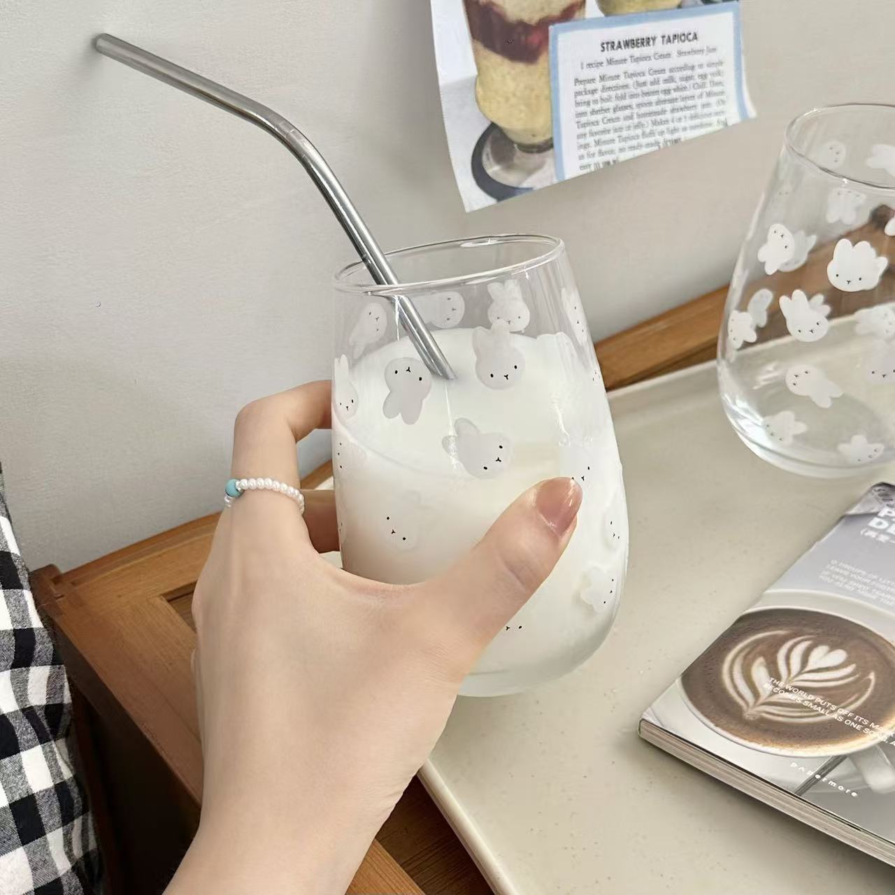 かわいいミッフィーのウサギ柄プリントガラスタンブラー、大容量 - Juice Tea Coffee のレビューと価格