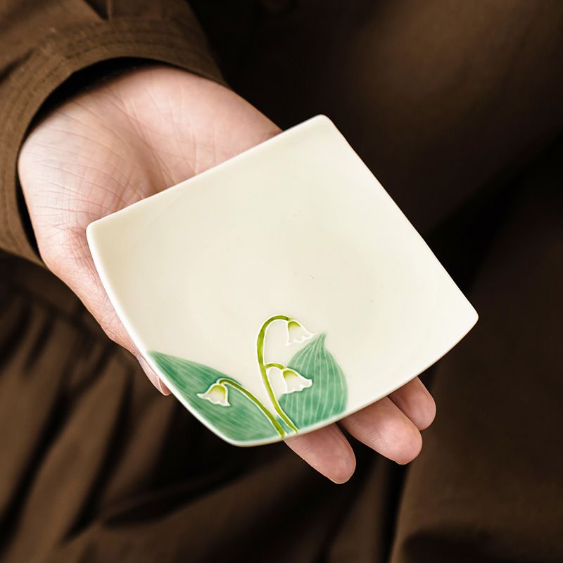 手描きのスズラン柄セラミックコースター、正方形耐熱マット、お - Valley Tea And Coffee のレビューと価格