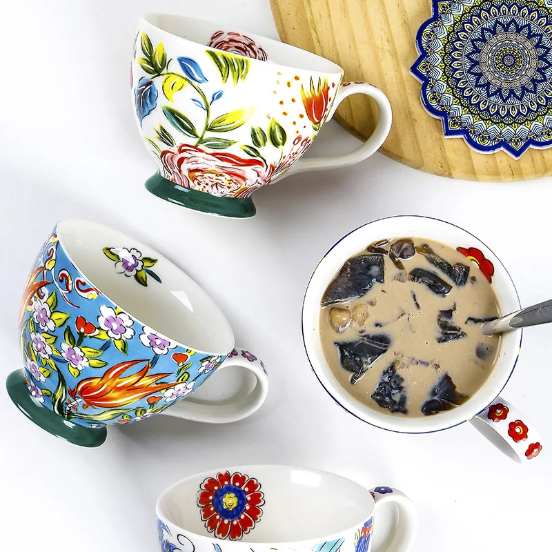 色付きの花が付いたセラミックコーヒーマグ,パーソナライズされ - Coffee Tea And Cocoa のレビューと価格